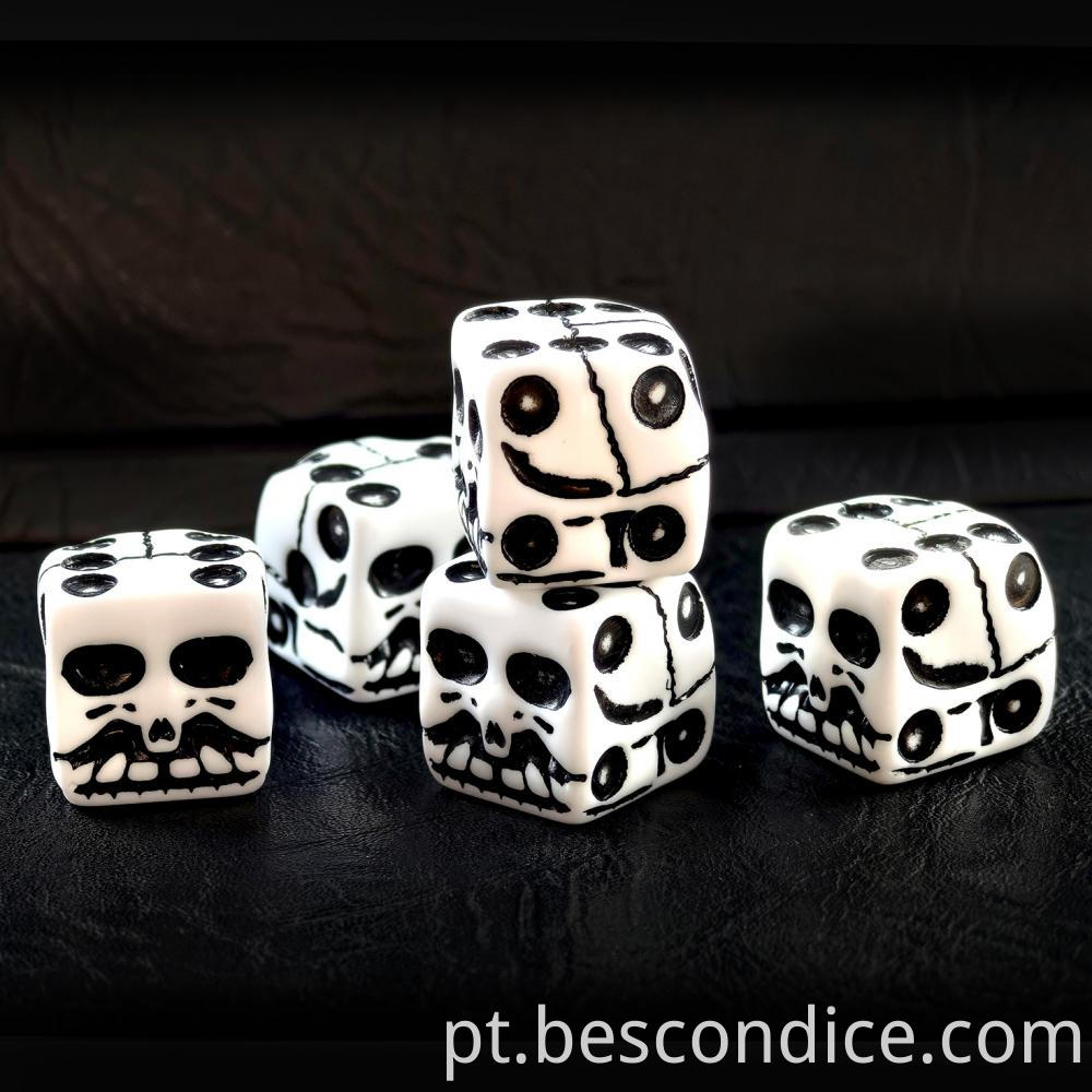 Novelty Skull Dice 1